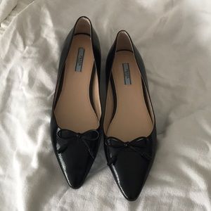 PRADA leather pointed toe ballet flat w bow & logo